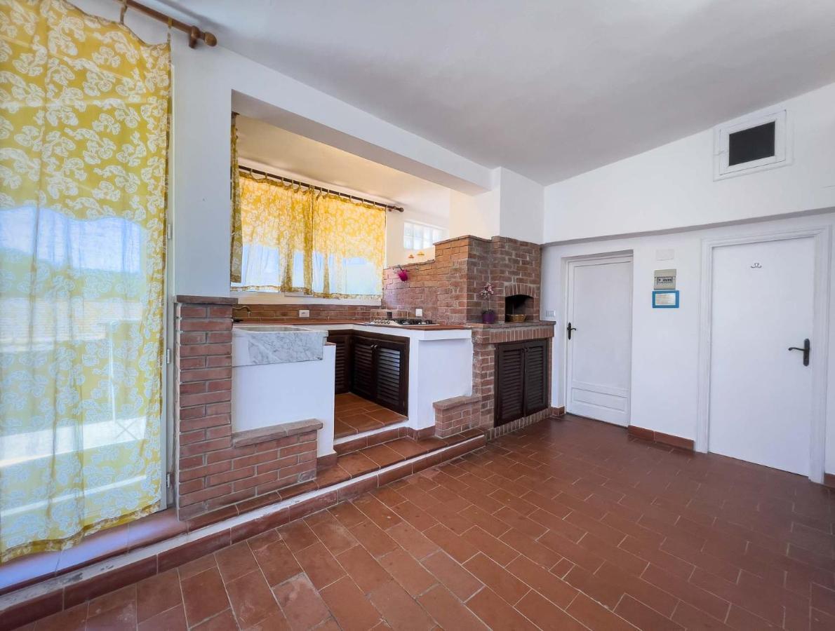 Azienda Agricola Sapereta Porto Azzurro Bagian luar foto