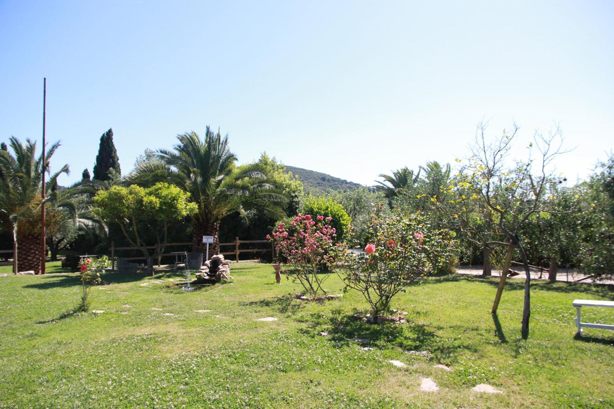 Azienda Agricola Sapereta Porto Azzurro Bagian luar foto