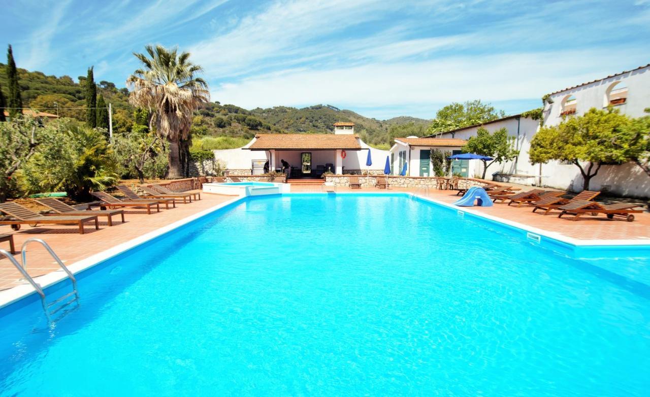 Azienda Agricola Sapereta Porto Azzurro Bagian luar foto
